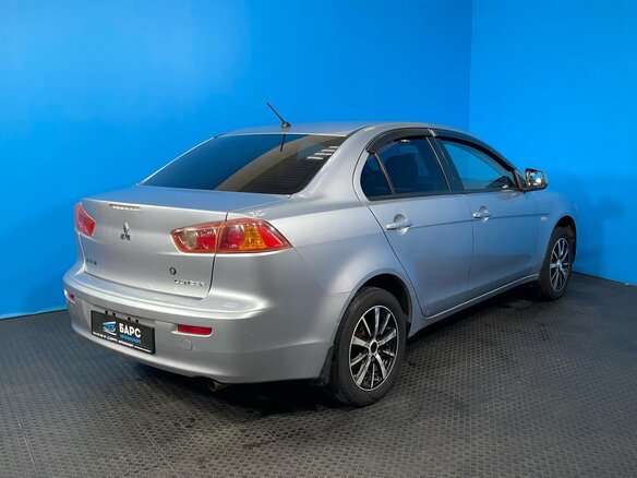 2008 Mitsubishi Lancer X, серебристый, 735000 рублей - вид 2