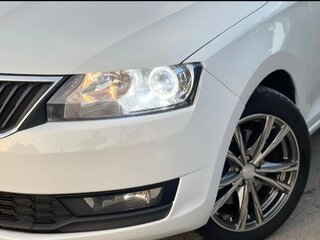 2018 Skoda Rapid I Рестайлинг, белый, 1700000 рублей, вид 2