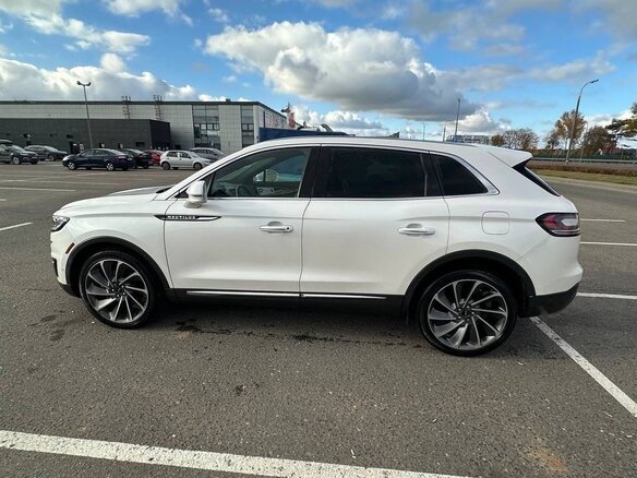 2019 Lincoln Nautilus I, белый, 2700000 рублей - вид 3