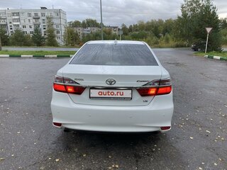 2015 Toyota Camry VII (XV50) Рестайлинг, белый, 2700000 рублей, вид 5
