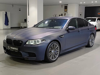 BMW M5 V (F10)