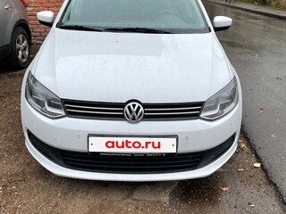 2014 Volkswagen Polo V, белый, 850000 рублей, вид 2
