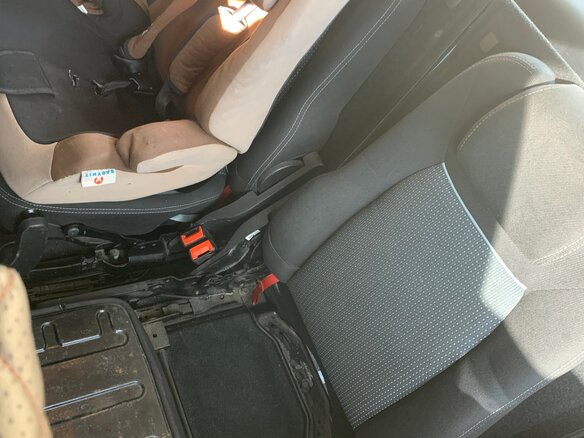 2014 Ford Galaxy II Рестайлинг, жёлтый, 699000 рублей - вид 8