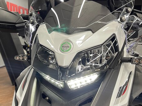 2026 Benelli TRK 502, белый, 629000 рублей, вид 4