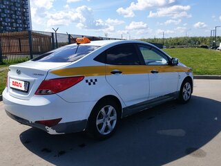 2015 Hyundai Solaris I Рестайлинг, белый, 645000 рублей, вид 3