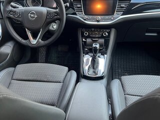 2018 Opel Astra K, красный, 1400000 рублей, вид 4