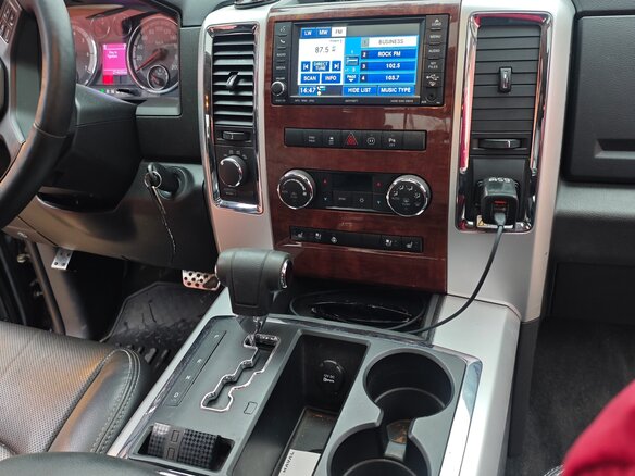 2012 Dodge RAM IV (DS/DJ), чёрный, 3200000 рублей - вид 11