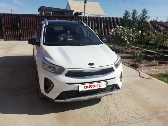 2019 Kia Stonic I, белый, 1790000 рублей