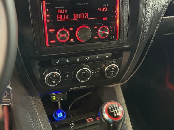 2013 Volkswagen Jetta VI, чёрный, 700000 рублей - вид 12