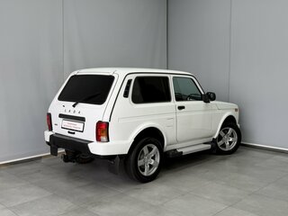 2018 Lada (ВАЗ) 2121 (4x4) I Рестайлинг, белый, 735000 рублей, вид 2
