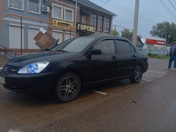 2005 Mitsubishi Lancer IX, чёрный, 450000 рублей - вид 1