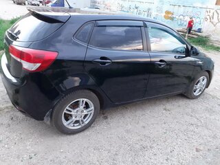 2015 Kia Rio 6-speed III, чёрный, 1070000 рублей, вид 3