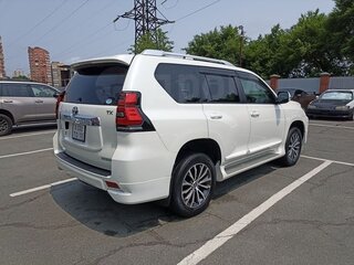 2018 Toyota Land Cruiser Prado 150 Series Рестайлинг 2, белый, 5500000 рублей, вид 5