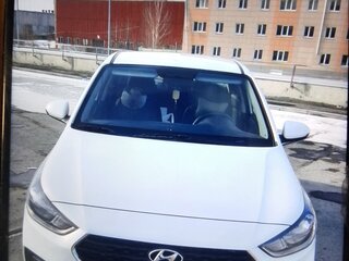 2019 Hyundai Solaris II, белый, 1300000 рублей, вид 3