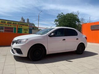 2017 Renault Logan II, белый, 620000 рублей, вид 2