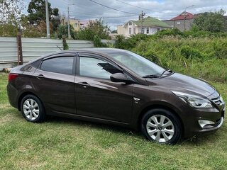 2016 Hyundai Solaris I Рестайлинг, коричневый, 1200000 рублей, вид 2