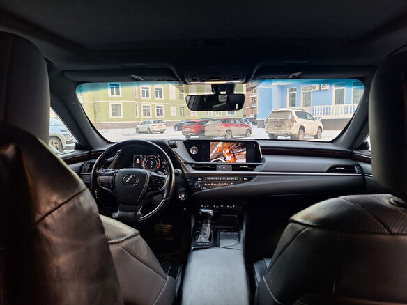 2019 Lexus ES 250 VII, чёрный, 3650000 рублей - вид 13