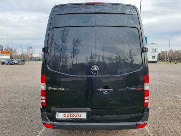 2011 Mercedes-Benz Sprinter, чёрный, 4500000 рублей - вид 3