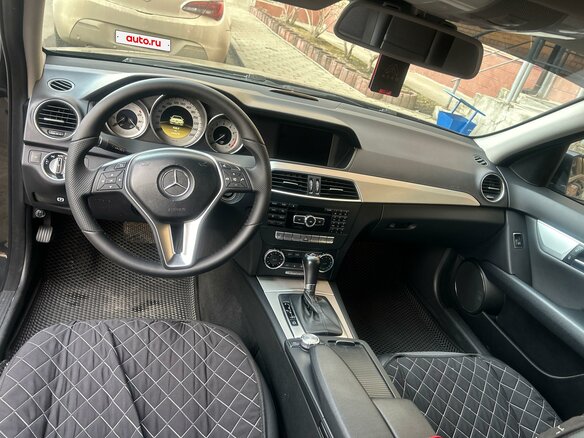 2011 Mercedes-Benz C-Класс 200 III (W204) Рестайлинг, чёрный, 1440000 рублей - вид 5