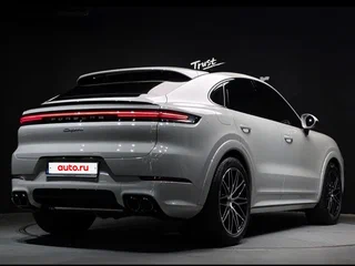 2026 Porsche Cayenne Electric Coupé IV, серебристый, 15685000 рублей, вид 4