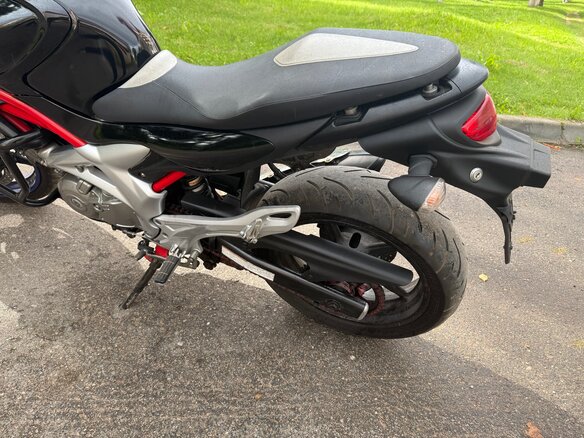 2011 Suzuki SFV 650 Gladius, чёрный, 330000 рублей - вид 2