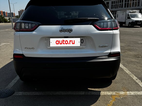 2018 Jeep Cherokee V (KL) Рестайлинг, белый, 2400000 рублей - вид 4