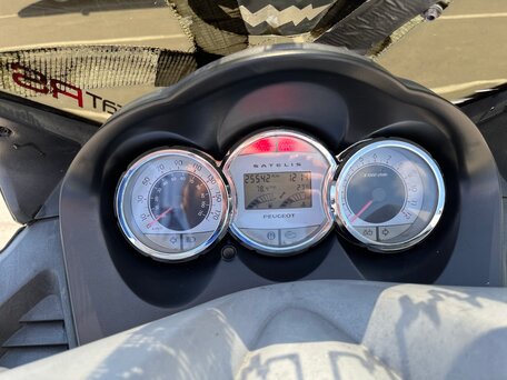 2010 Peugeot Satelis 250, чёрный, 180000 рублей, вид 3