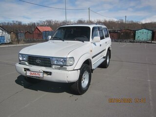 1996 Toyota Land Cruiser 80 Series Рестайлинг, белый, 1950000 рублей, вид 2