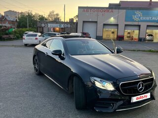 2017 Mercedes-Benz E-Класс 400 V (W213, S213, C238), чёрный, 3900000 рублей, вид 2