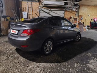 2012 Hyundai Solaris I, серый, 790000 рублей, вид 4