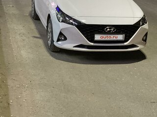 2021 Hyundai Solaris II Рестайлинг, белый, 1870000 рублей, вид 1