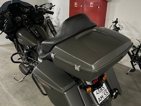 2018 Harley-Davidson Road Glide Special, серый, 1800000 рублей, вид 3
