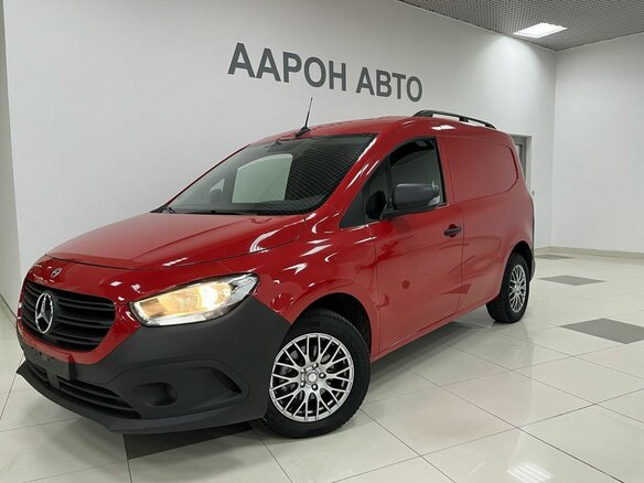 2023 Mercedes-Benz Citan, красный