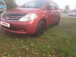 2009 Nissan Tiida I, красный, 675000 рублей, вид 3