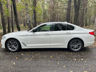 2017 BMW 5 серии 520i VII (G30/G31/G38), белый, 3250000 рублей, вид 2