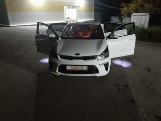 2019 Kia Rio IV, белый, 1850000 рублей, вид 2