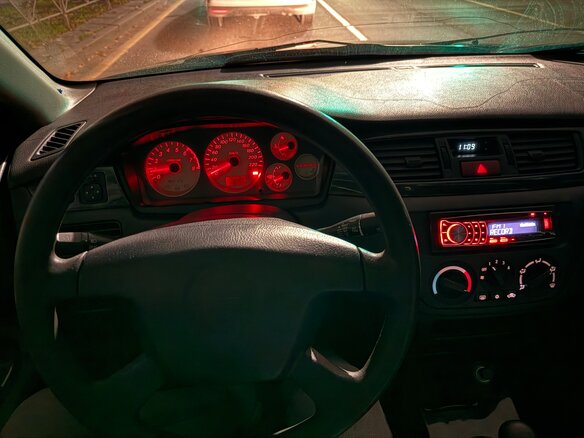 2004 Mitsubishi Lancer IX, чёрный, 260000 рублей - вид 11