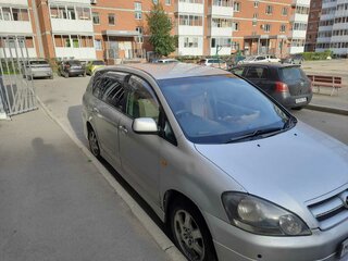 2001 Toyota Ipsum II (M20), серебристый, 700000 рублей, вид 1