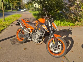 KTM 890 Duke