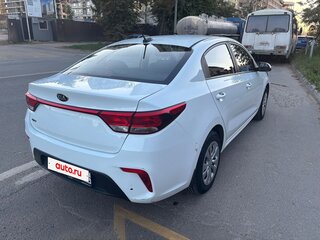 2017 Kia Rio IV, белый, 1050000 рублей, вид 3