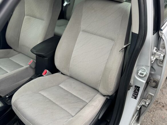 2012 Toyota Corolla Axio XI (E160, E170, E180), серый - вид 13