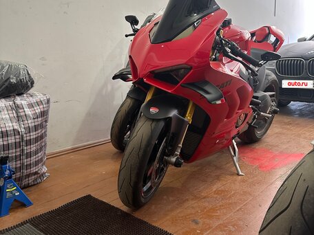 2023 Ducati Panigale V4, красный, 3199999 рублей, вид 3