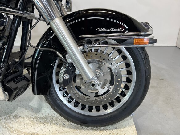2012 Harley-Davidson Electra Glide, чёрный, 730000 рублей - вид 12