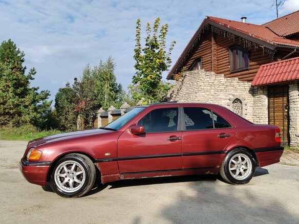 2000 Mercedes-Benz C-Класс 180 I (W202) Рестайлинг, чёрный, 300000 рублей - вид 12
