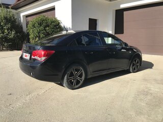 2010 Chevrolet Cruze I, чёрный, 700000 рублей, вид 4