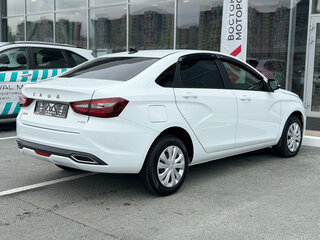 2026 Lada (ВАЗ) Vesta I Рестайлинг (NG), белый, 1415000 рублей, вид 5