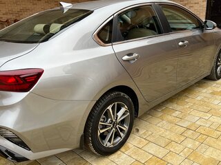 2021 Kia Cerato IV Рестайлинг, серый, 2300000 рублей, вид 3