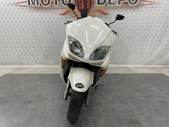 2004 Honda Forza, белый, 222000 рублей - вид 2