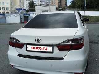 2015 Toyota Camry VII (XV50) Рестайлинг, белый, 2000000 рублей, вид 3
