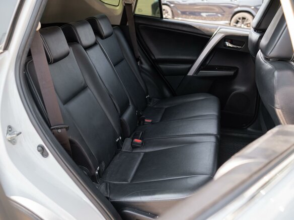 2019 Toyota RAV4 IV (XA40) Рестайлинг, белый, 2225000 рублей - вид 6